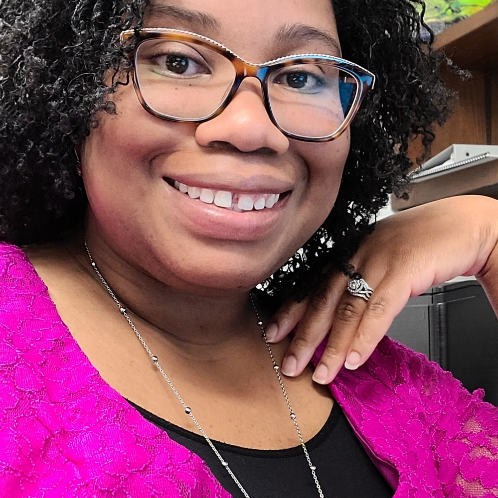 Meet your Posher, Alesia